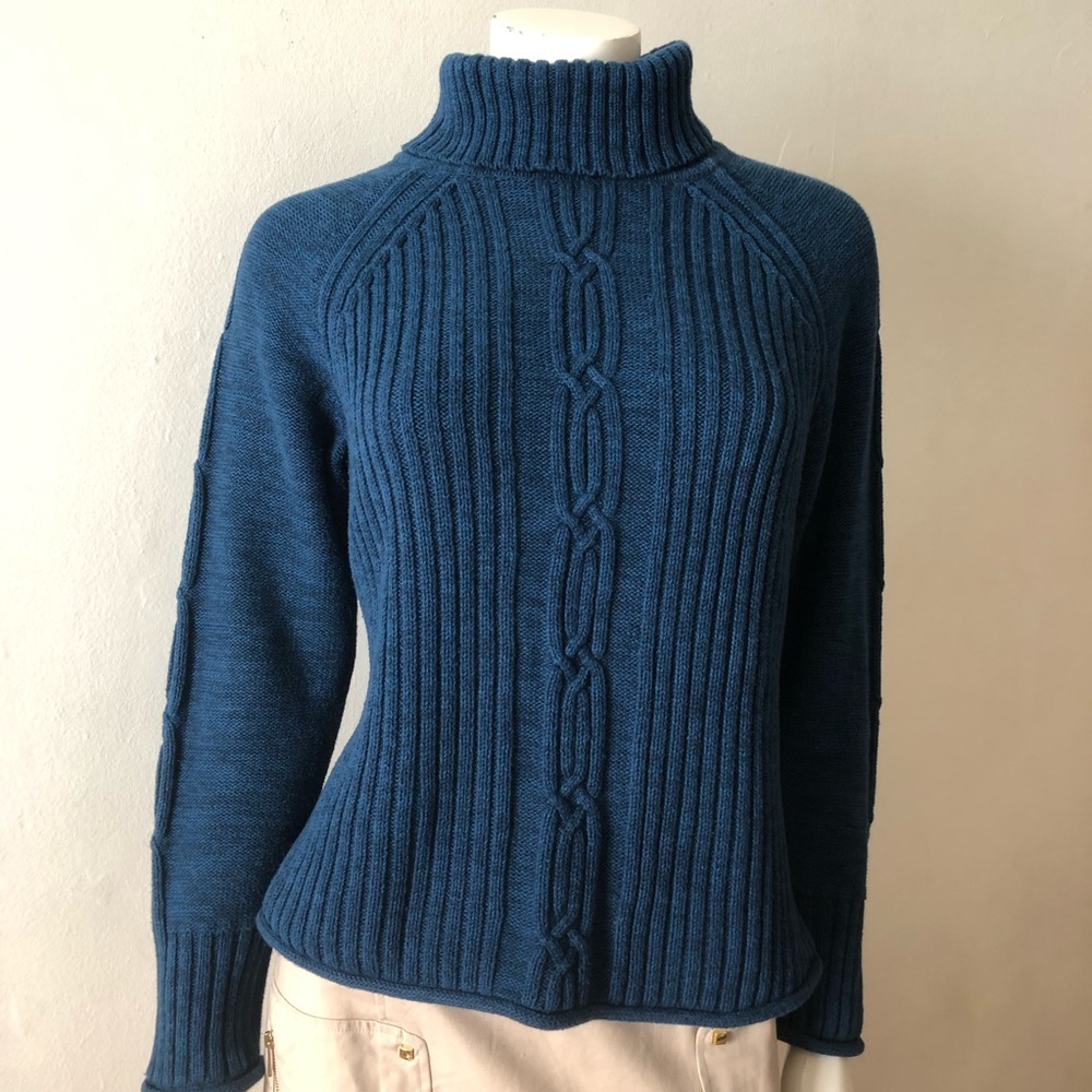 Leo & Nicole Blue Turtleneck Sweater Size Large